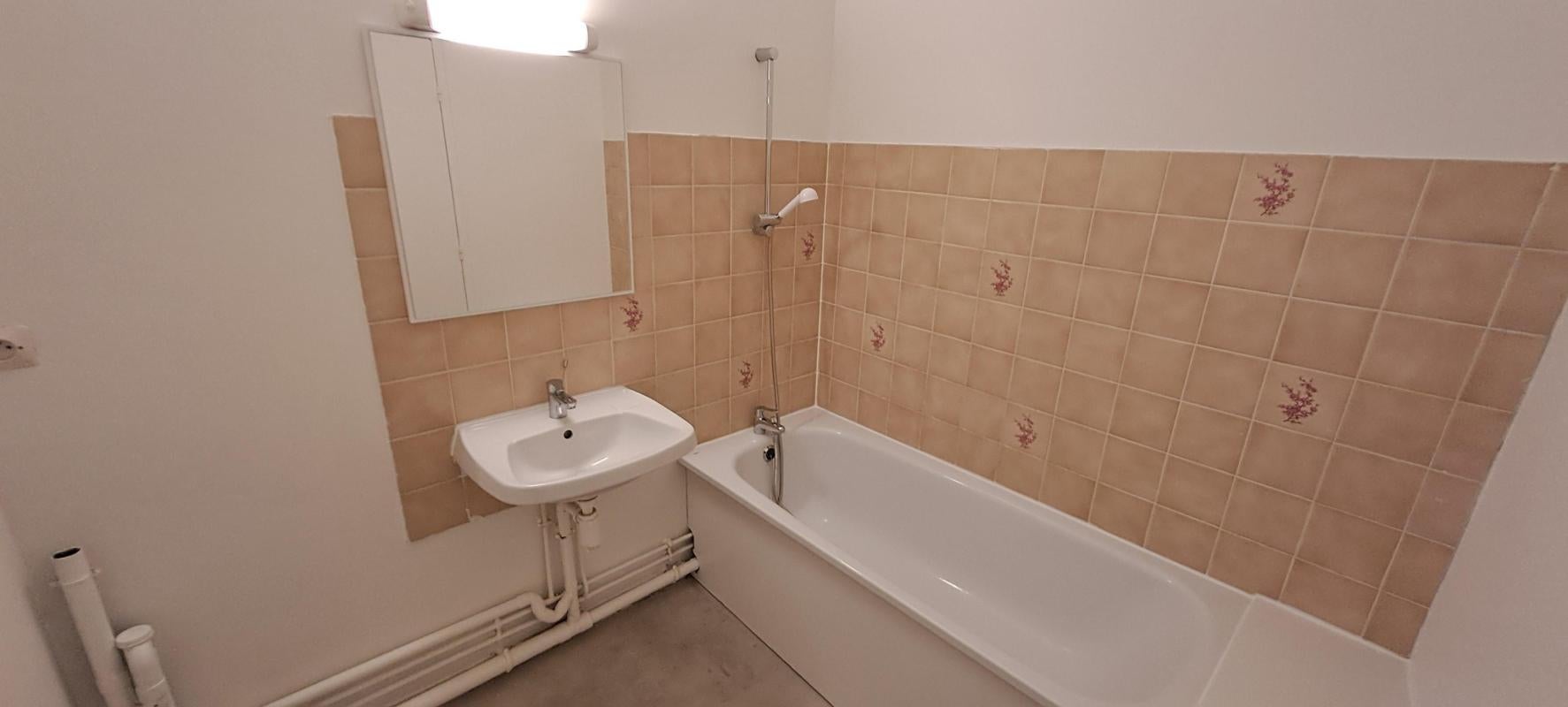 Flat Rue de Tambour in Reims