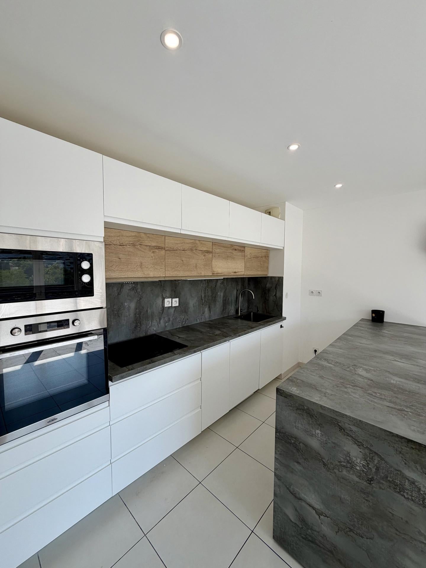 Flat Boulevard de Saint-Loup in Marseille