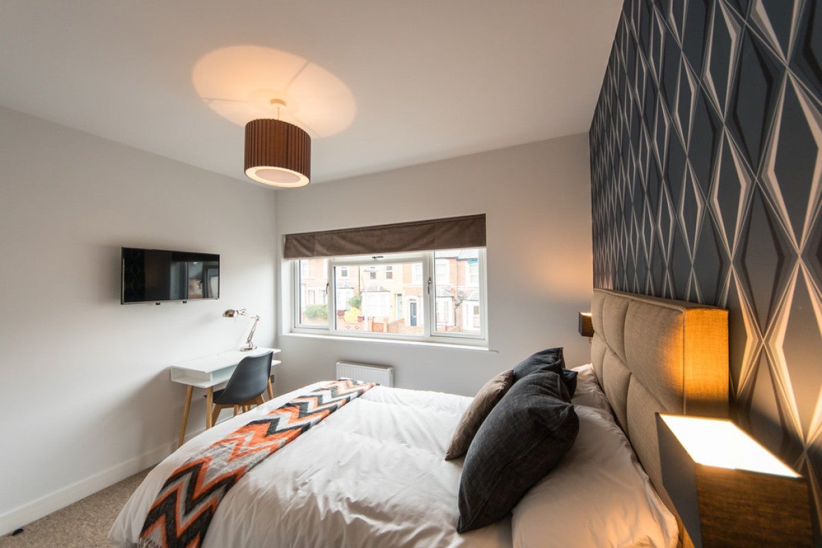 Room St. George's Road in Reading