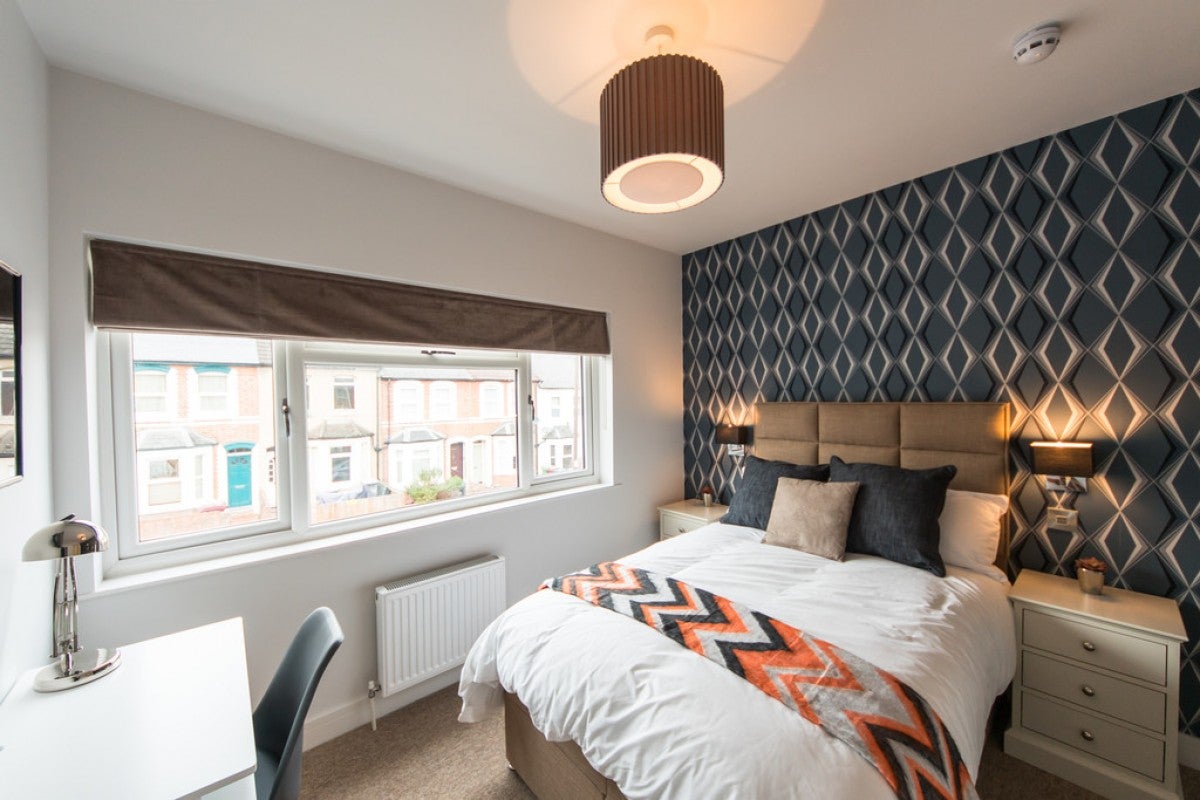 Room St. George's Road in Reading