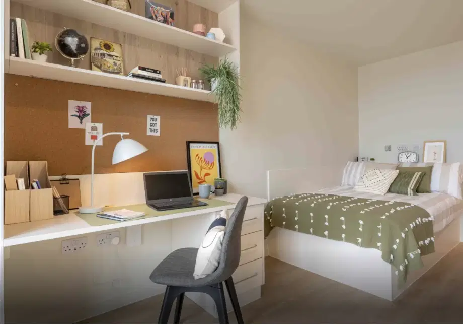 Room Torwood Close in Coventry