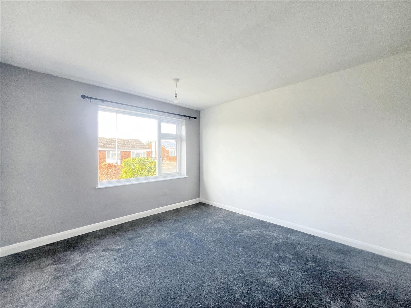 House Stoney Place Close in Bozeat