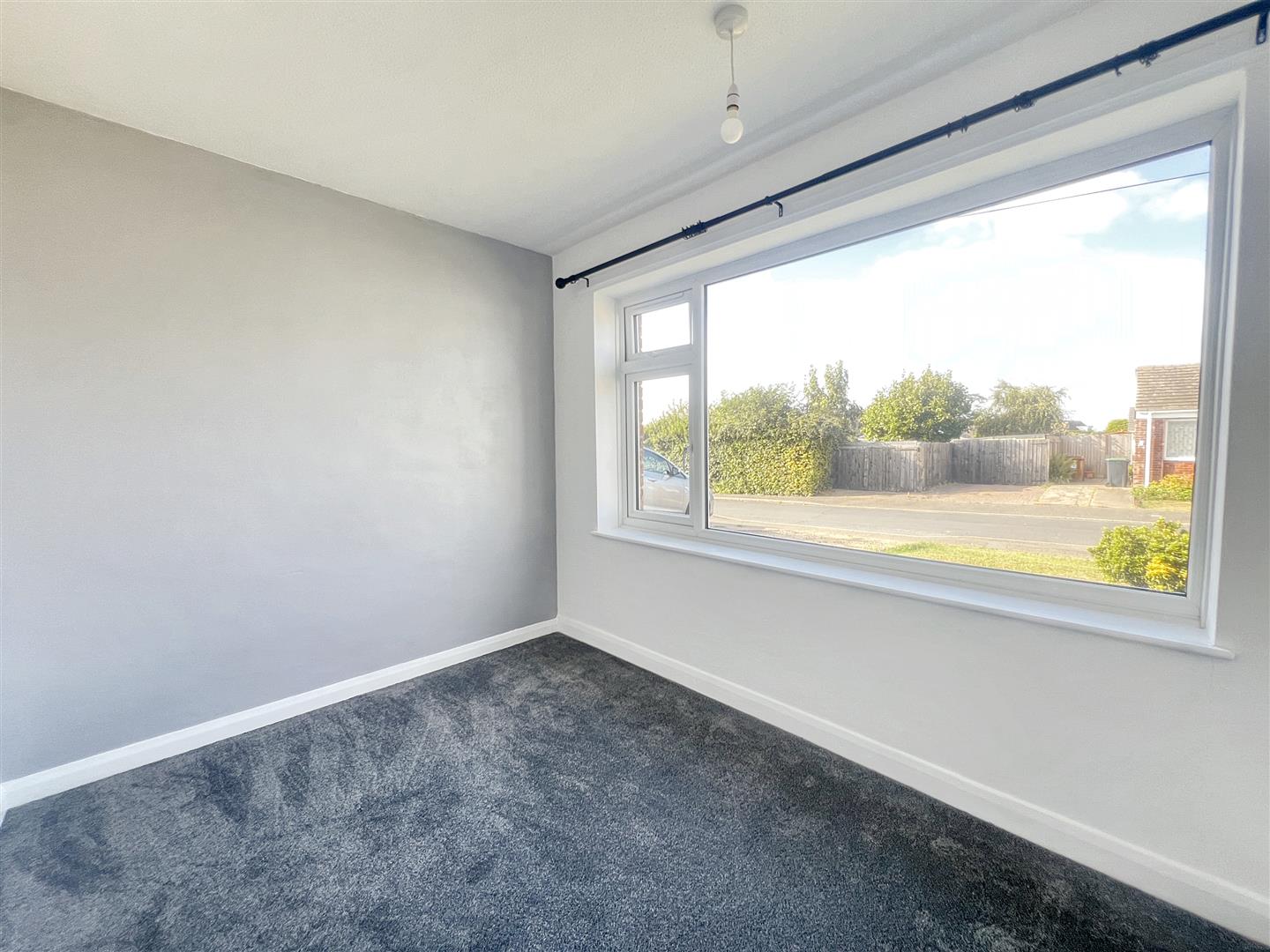 House Stoney Place Close in Bozeat
