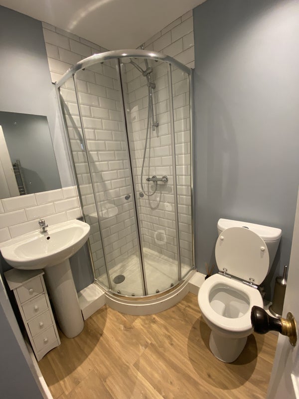 Room Bunyan Road in Greater London