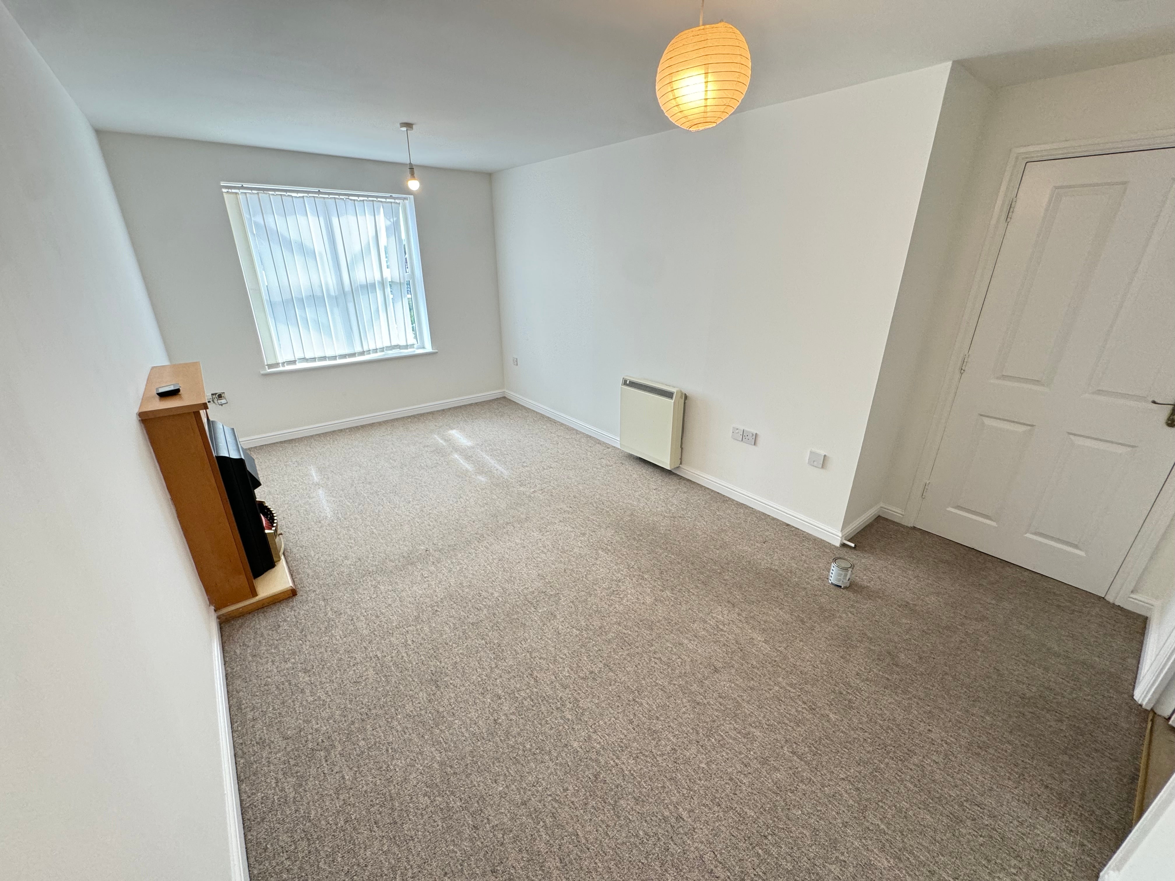 Flat Fishponds Road in Bristol