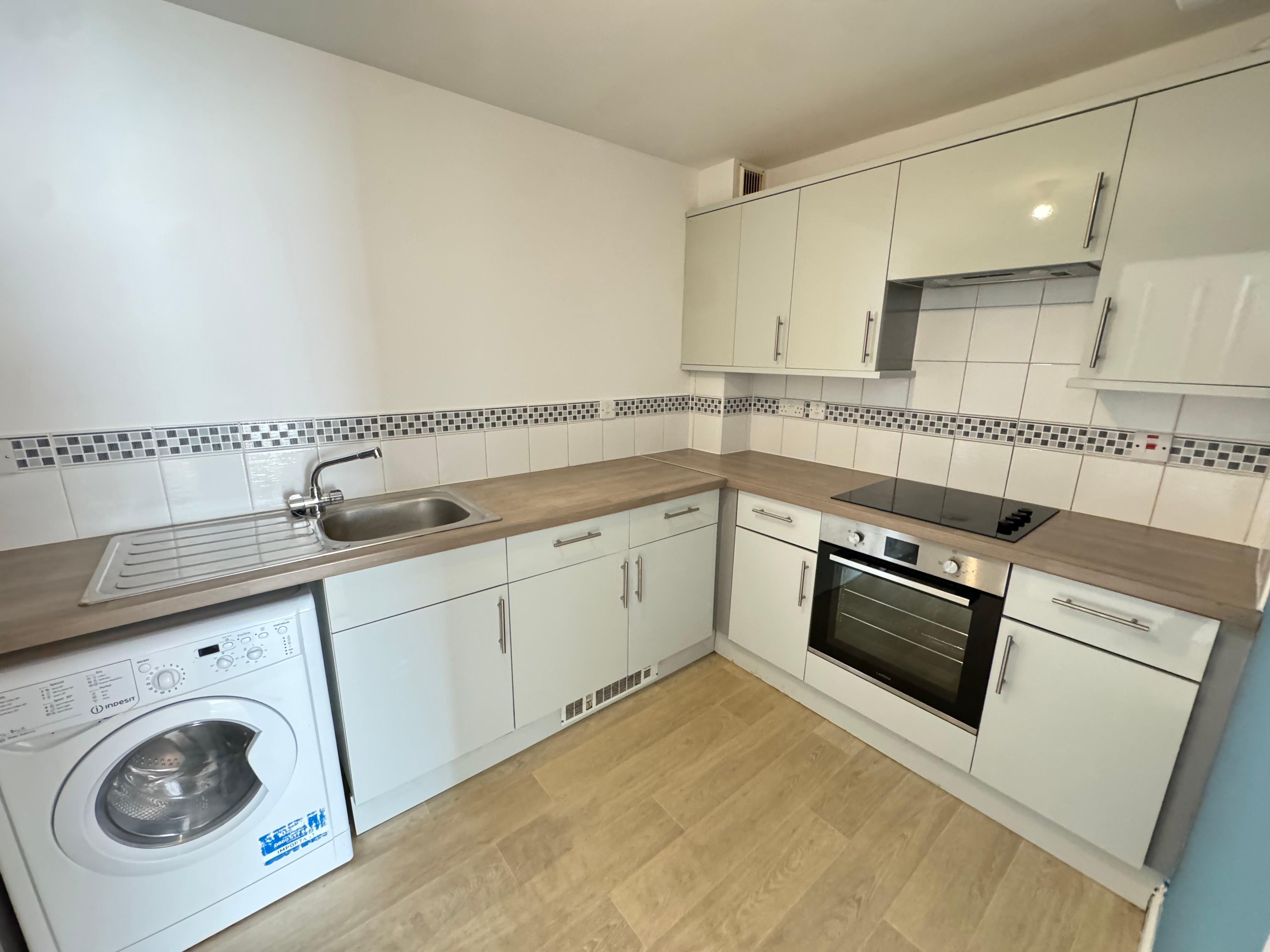 Flat Fishponds Road in Bristol