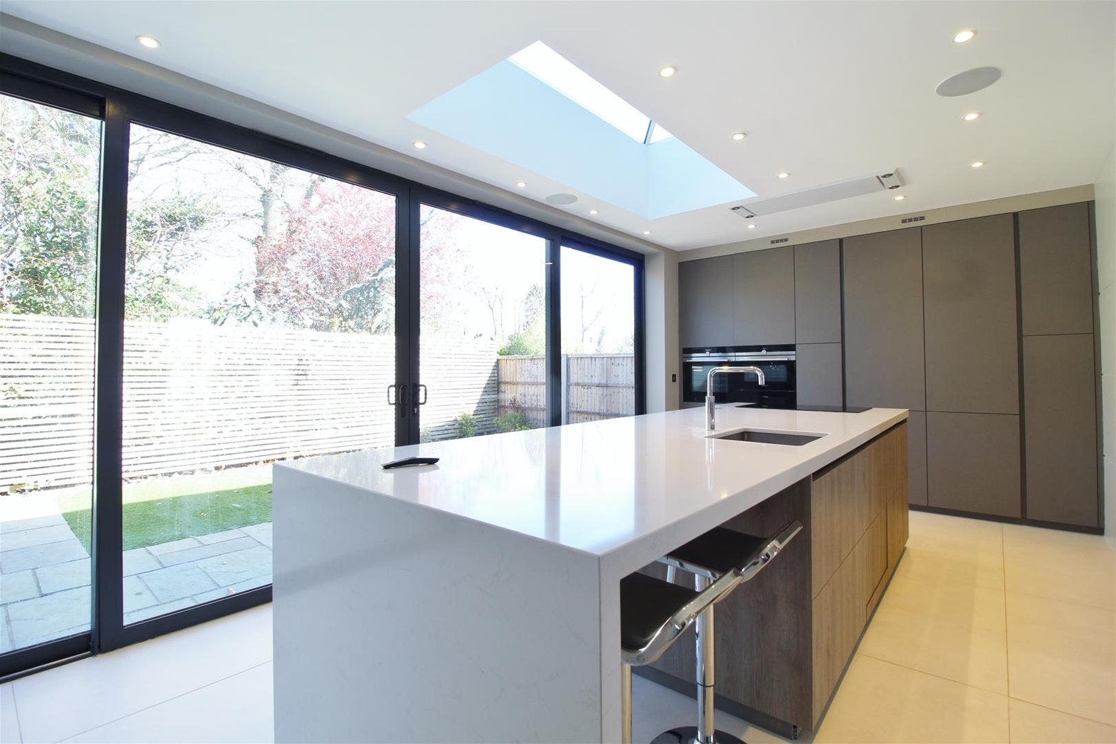 House Calder Avenue in Welwyn Hatfield