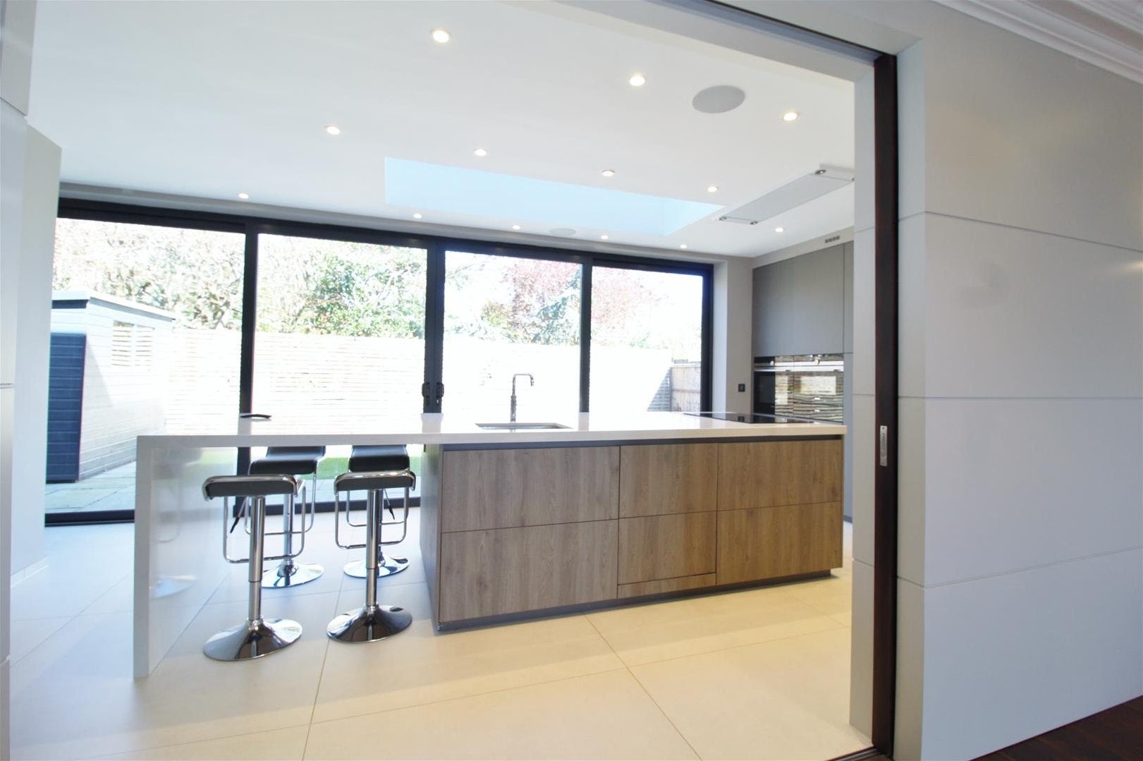House Calder Avenue in Welwyn Hatfield