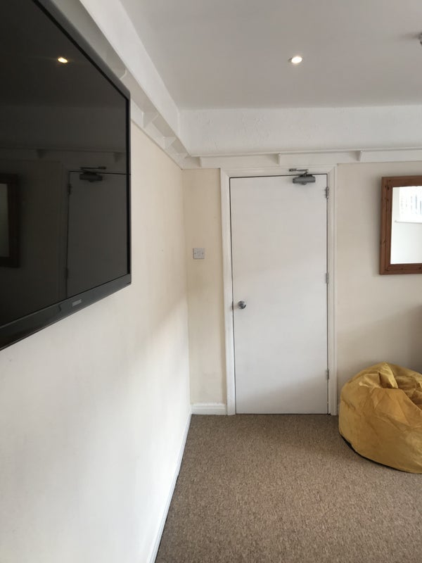 Room Montague Road in Trafford