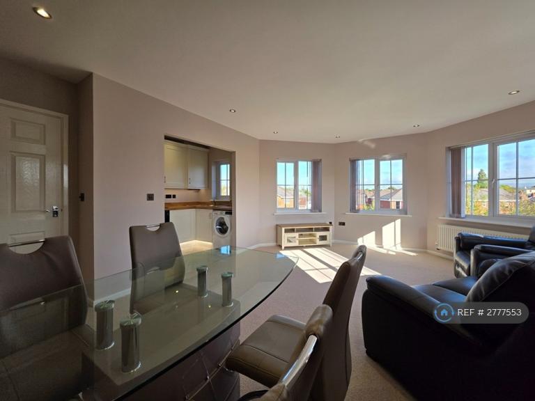 Flat Royal Drive in Preston