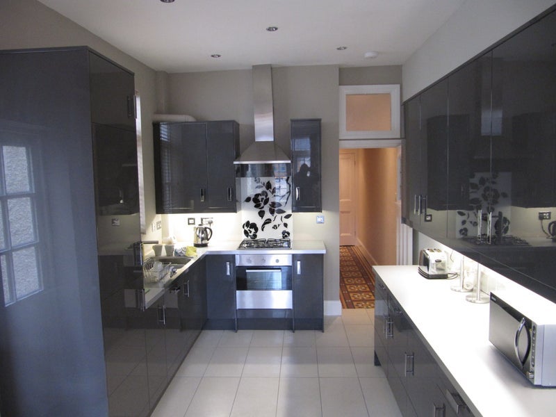 Room Manor Road in Rugby