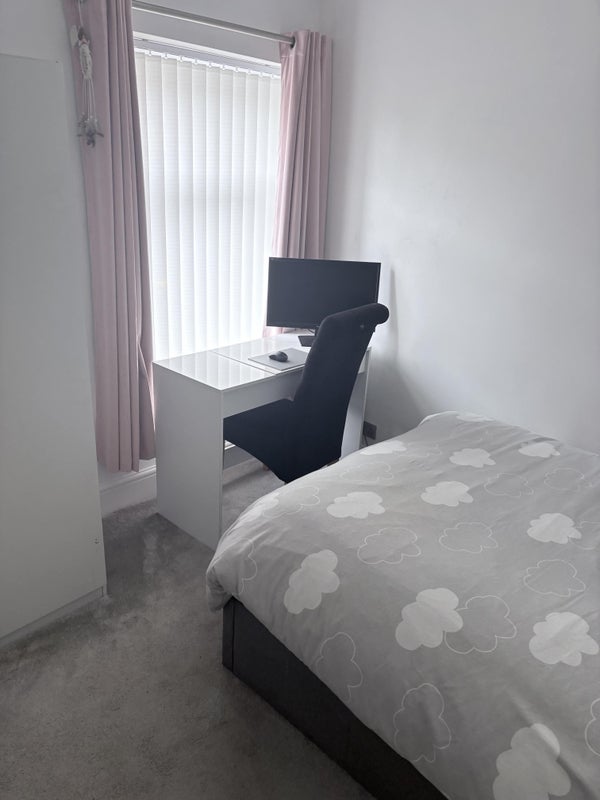 Room Gwerthonor Place in Bargoed