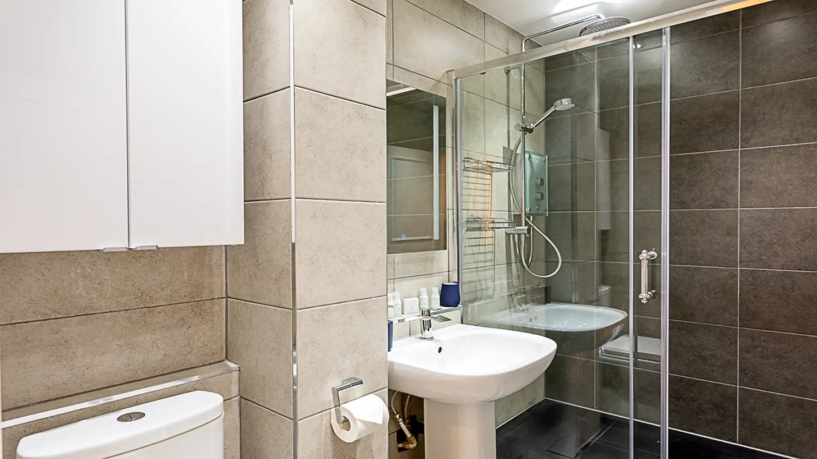 Flat Inverness Terrace in City of Westminster