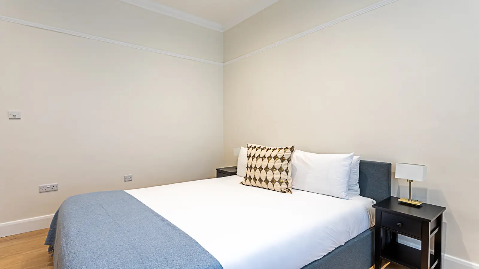 Flat Inverness Terrace in City of Westminster