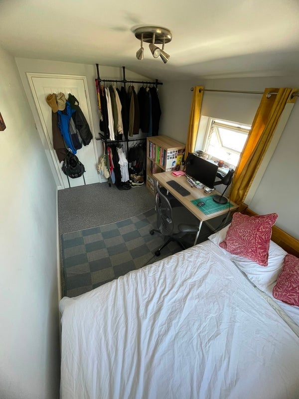 Room Luckwell Road in Bristol