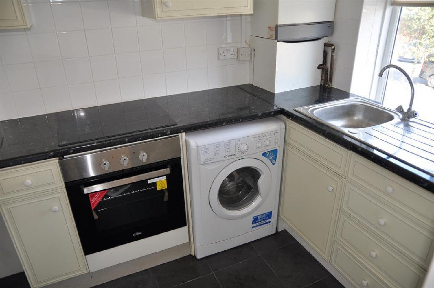 Flat Joel Street in Greater London