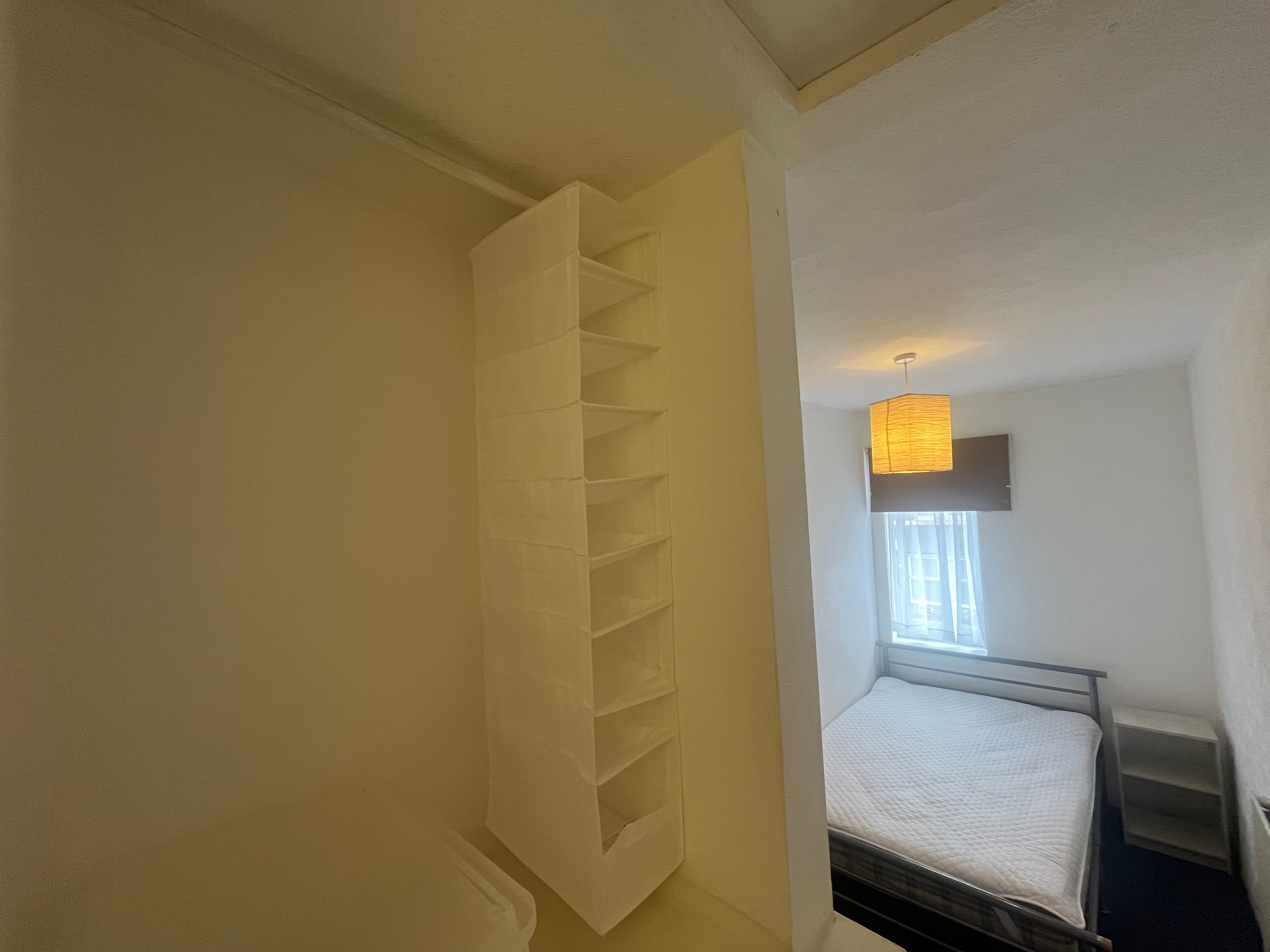 Room Dawlish Road in Birmingham
