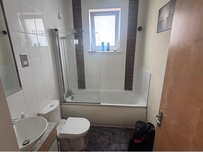 Flat Hawkhill Close in City of Edinburgh