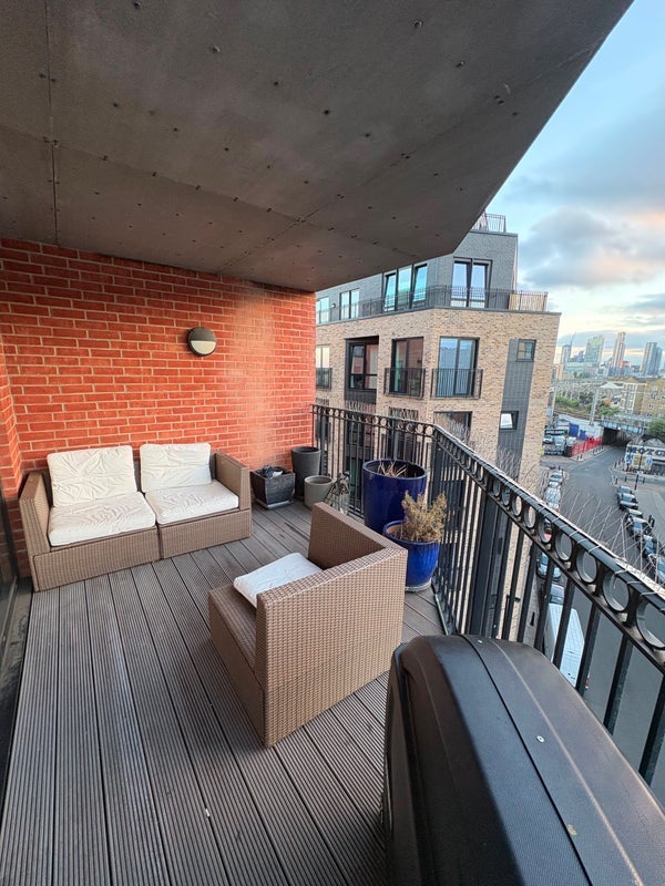 Room Buckhurst Street in Greater London