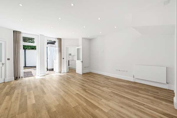 Flat Cadogan Gardens in Greater London