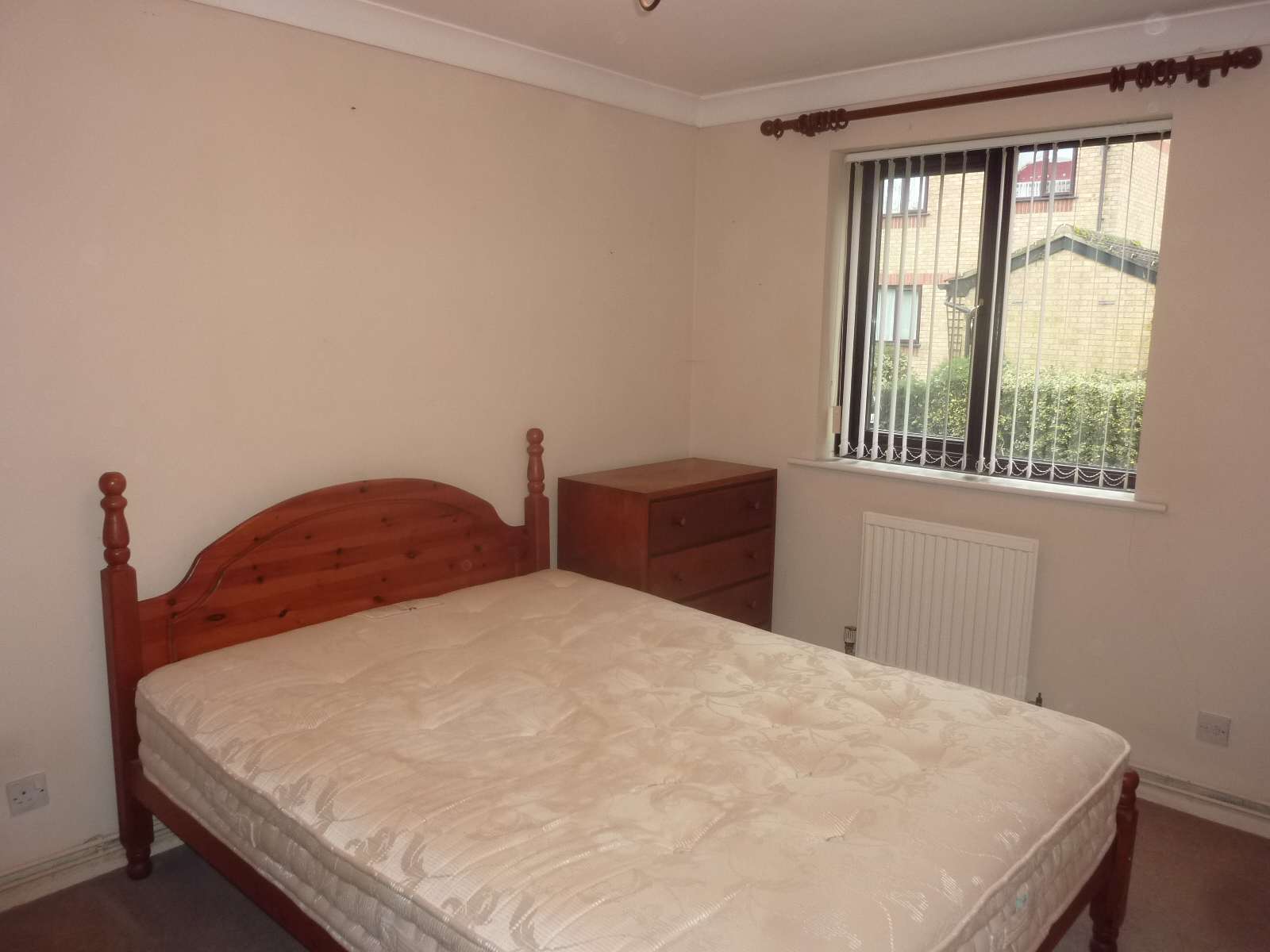 Flat Blackley Close in Watford