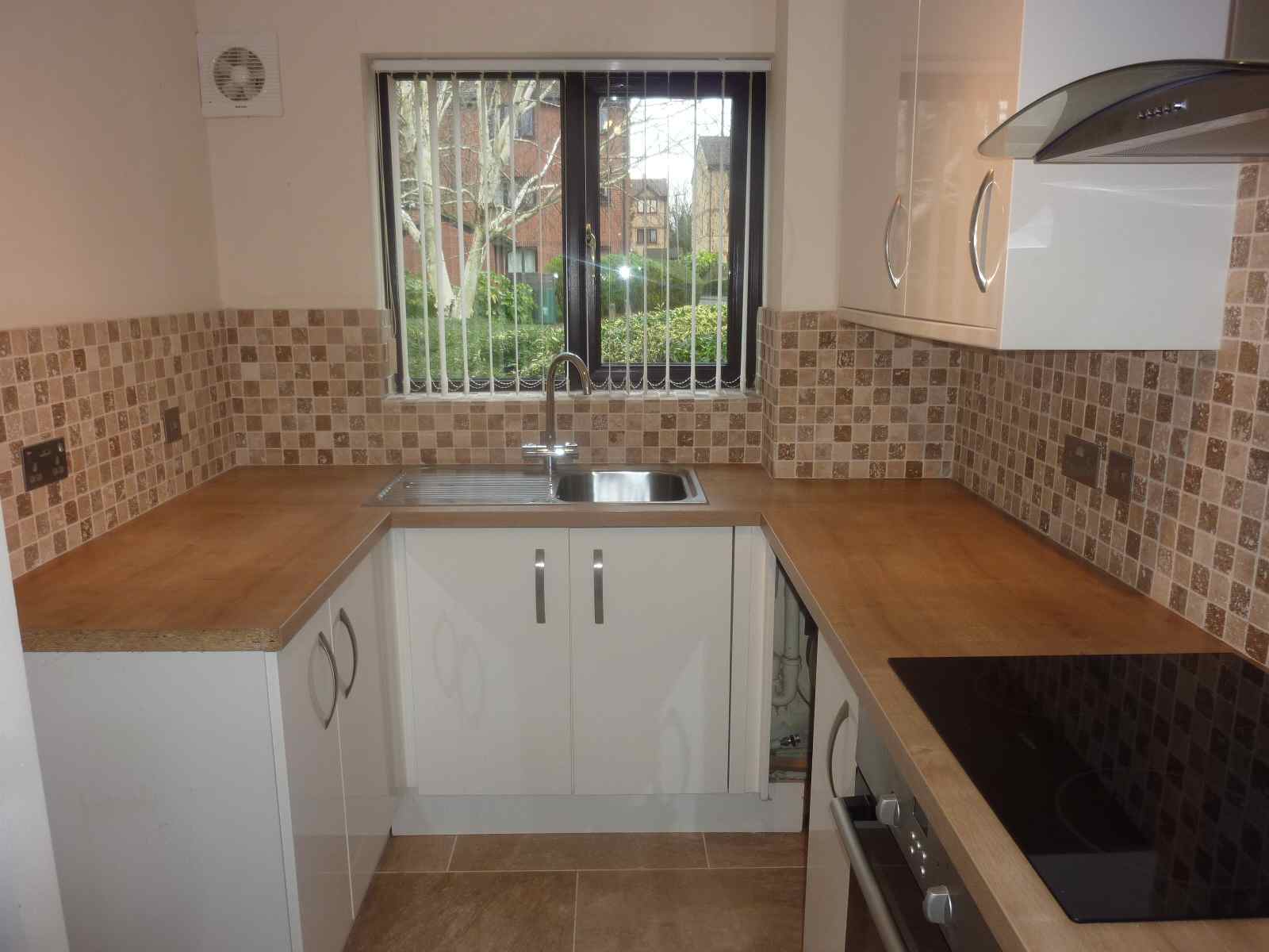 Flat Blackley Close in Watford