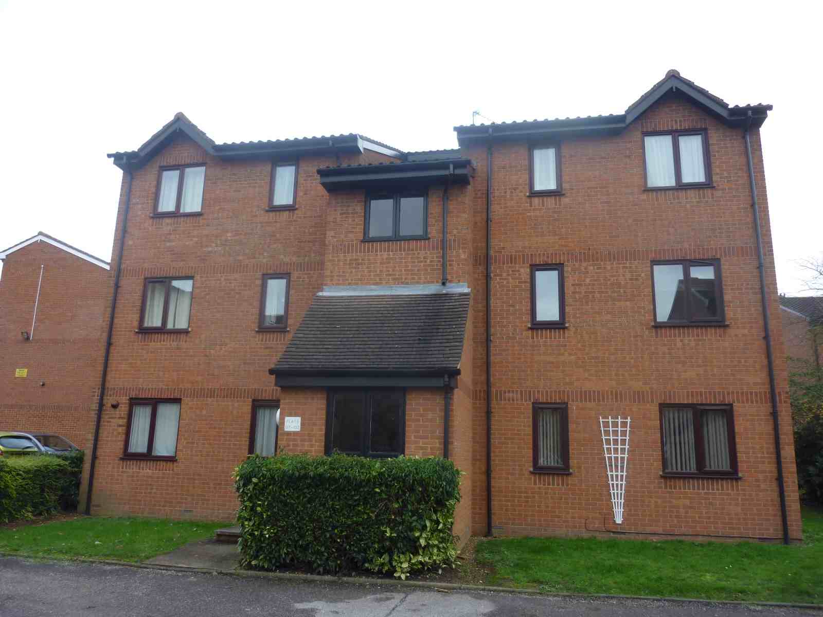 Flat Blackley Close in Watford