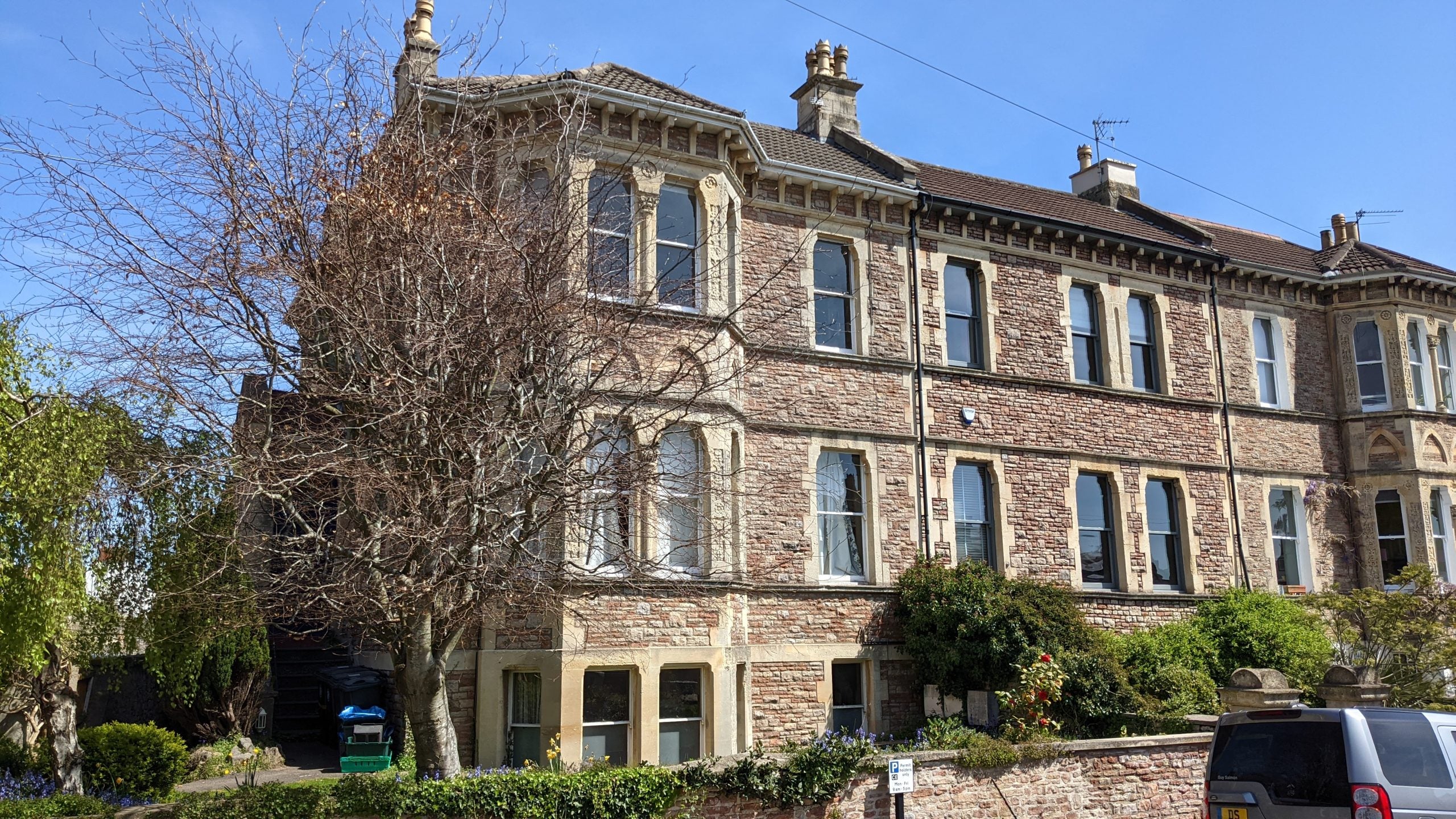 Flat Hughenden Road in Bristol