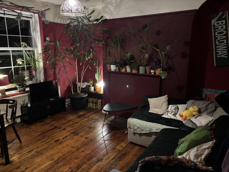Room Atkins Road in Greater London