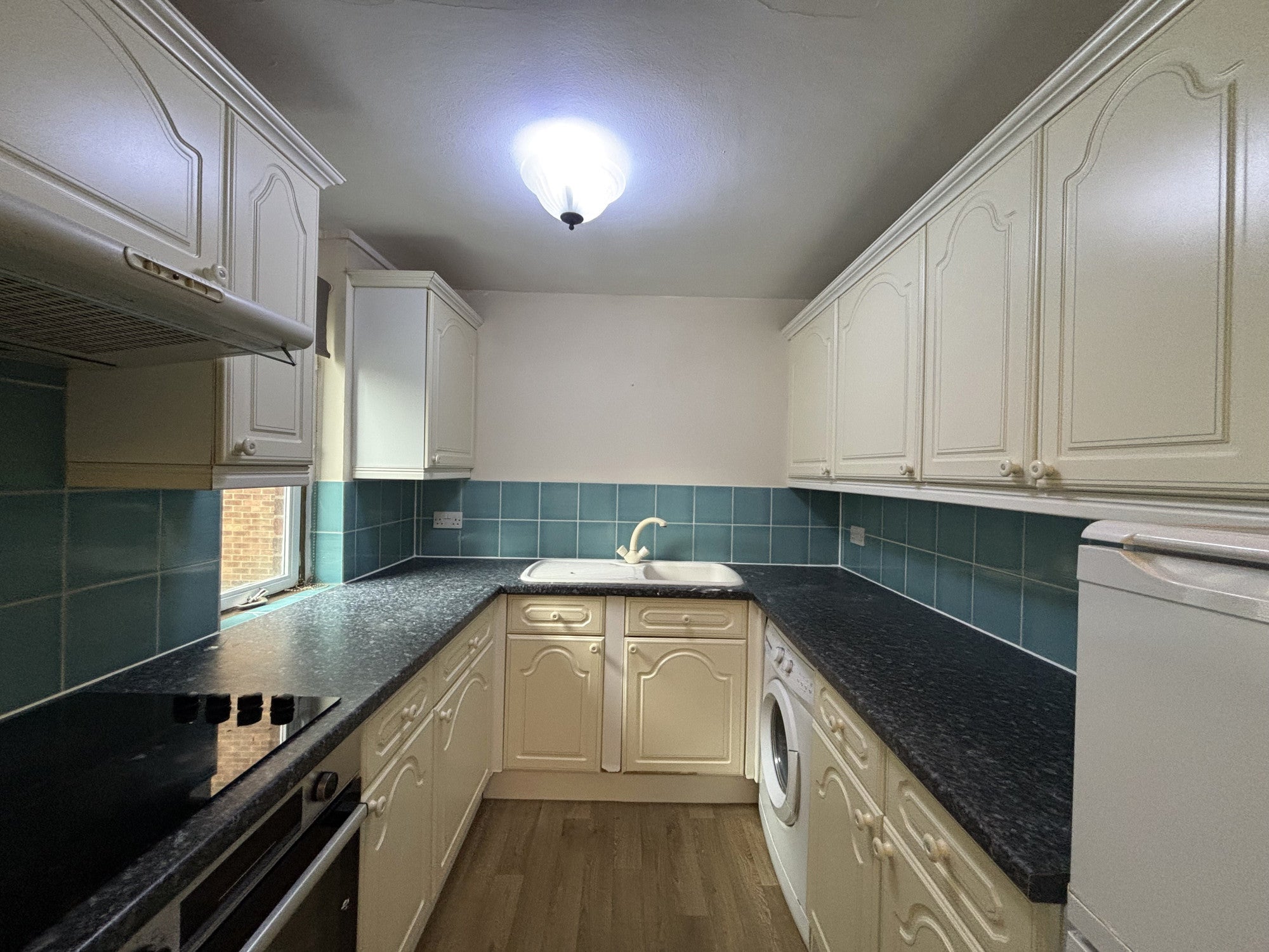 Flat Oakwood Avenue in Greater London