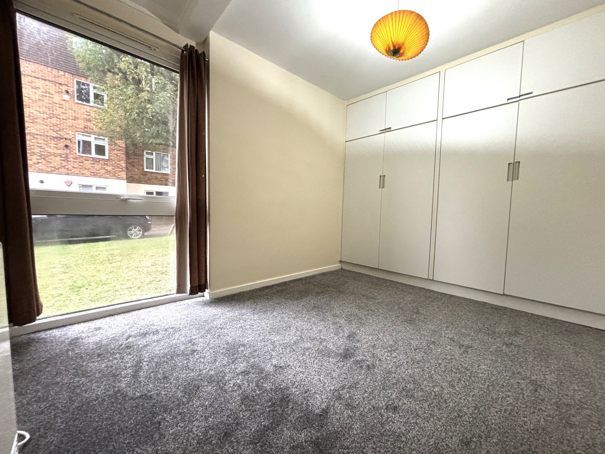 Flat Oakwood Avenue in Greater London