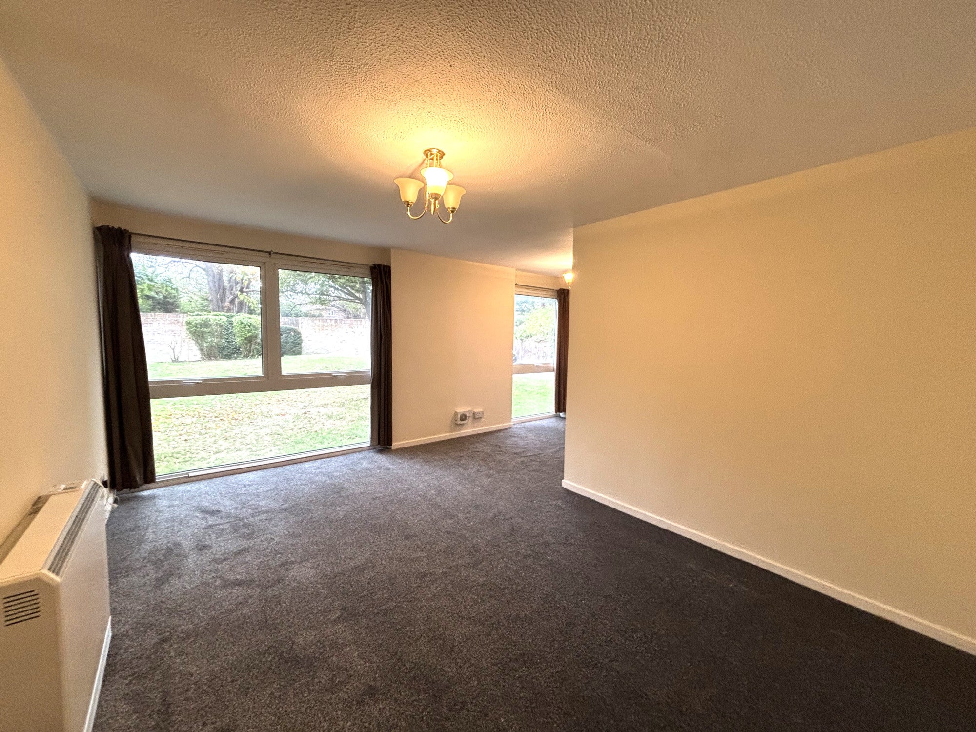 Flat Oakwood Avenue in Greater London