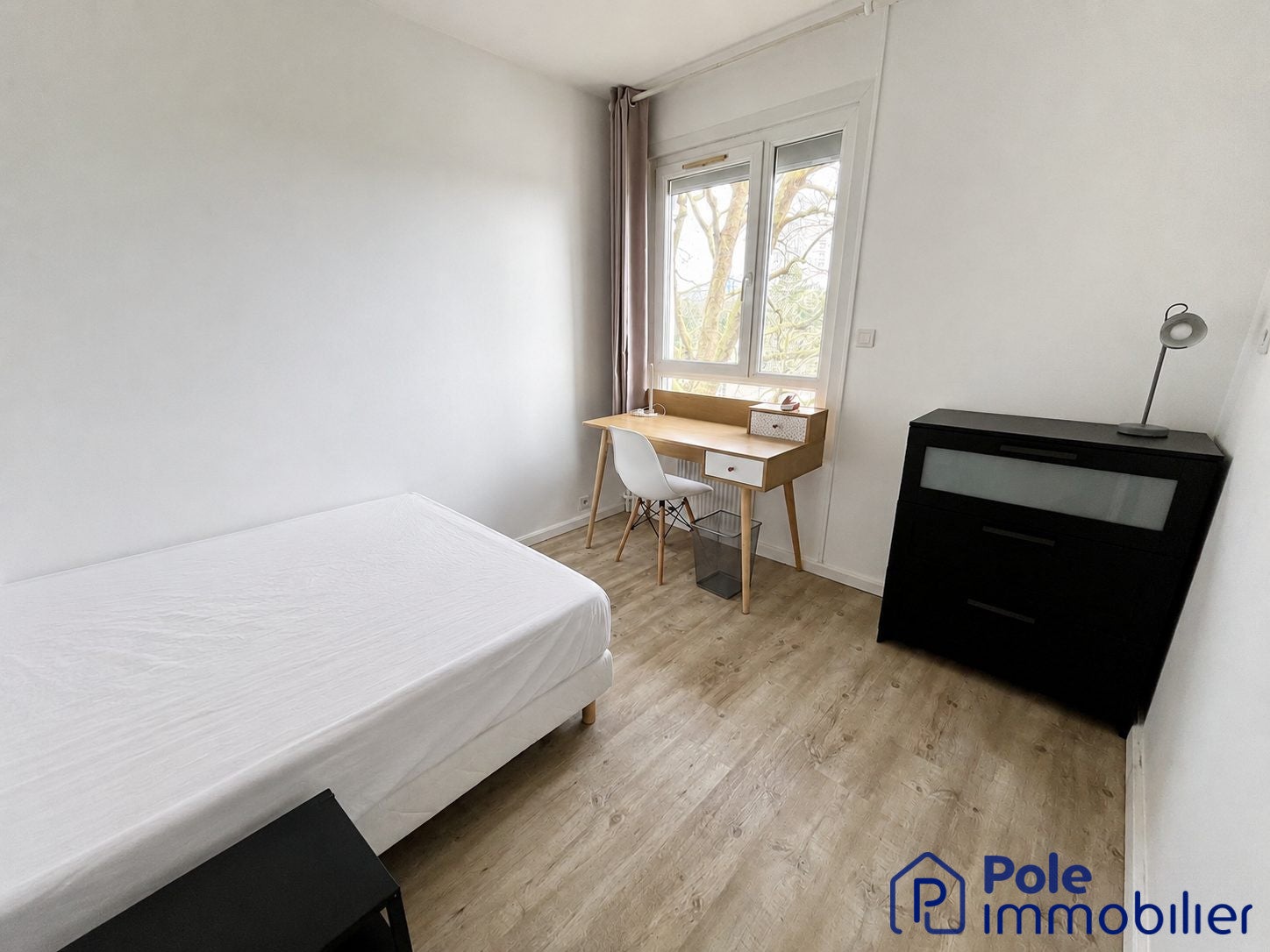 Room Boulevard de la Grande Delle in Hérouville-Saint-Clair