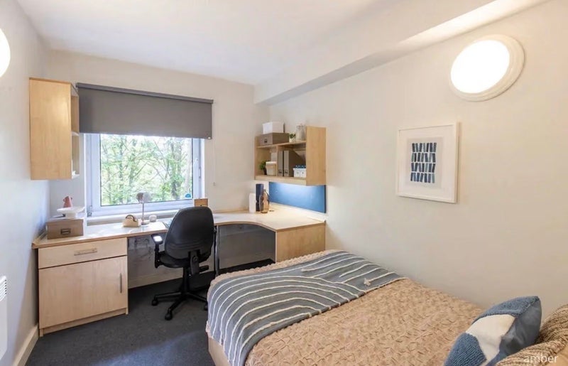 Room Charlotte Road in Sheffield