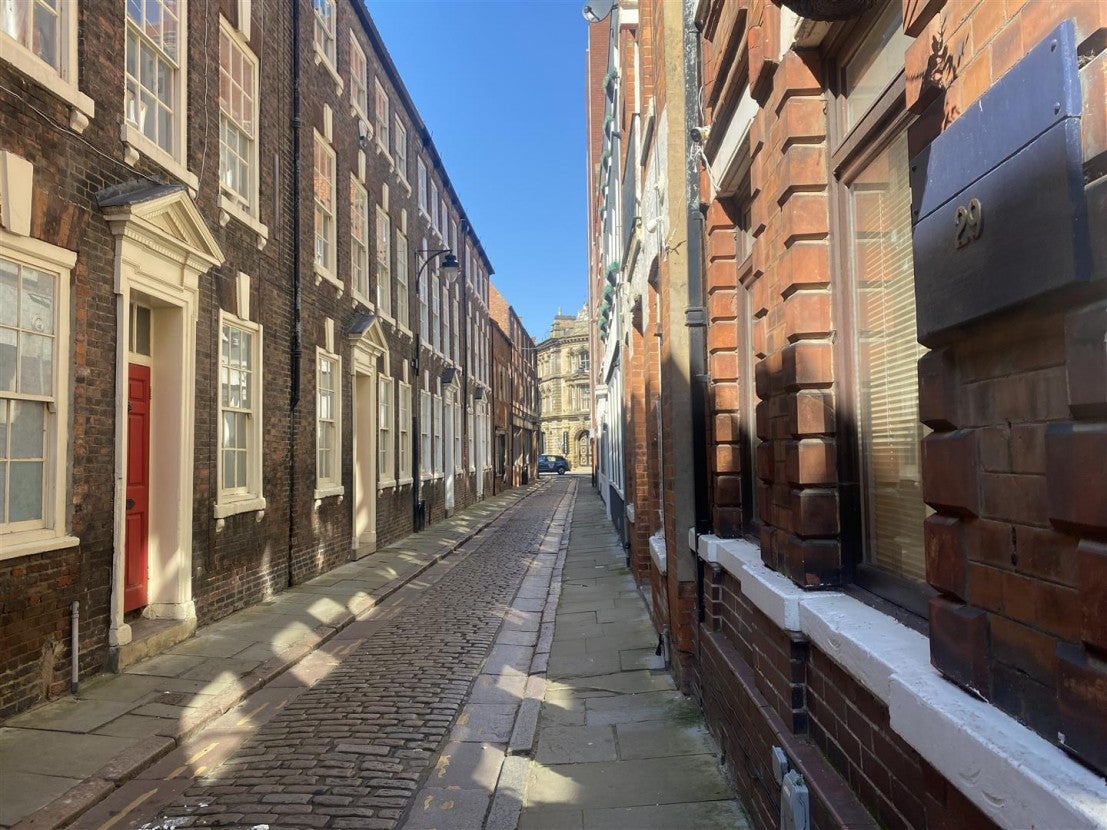 Flat Bishop Lane in Hull