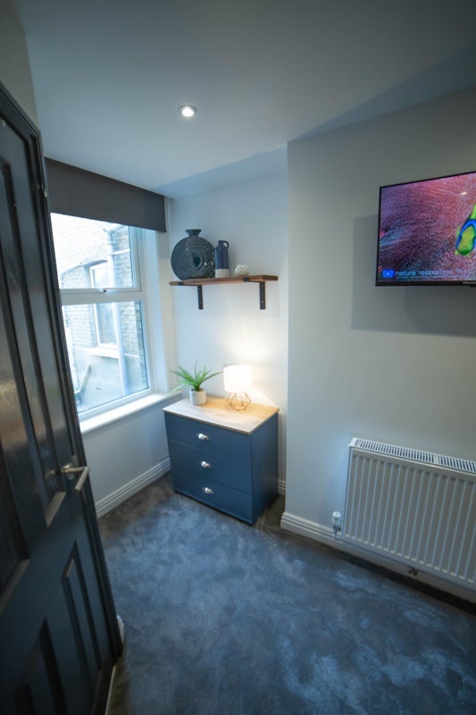 Room Charles Street in Maidstone