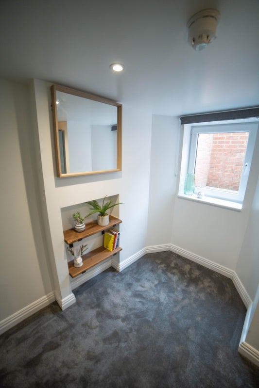 Room Charles Street in Maidstone