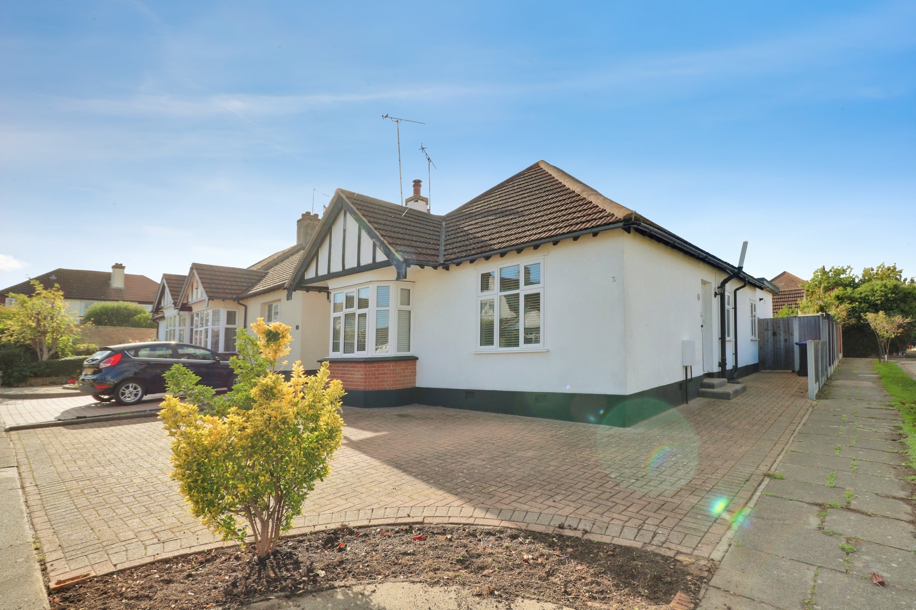 House Leighton Avenue in Southend-on-Sea