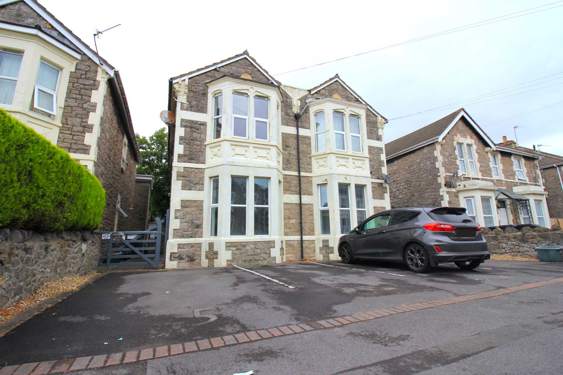 Flat Beaufort Road in Weston-super-Mare
