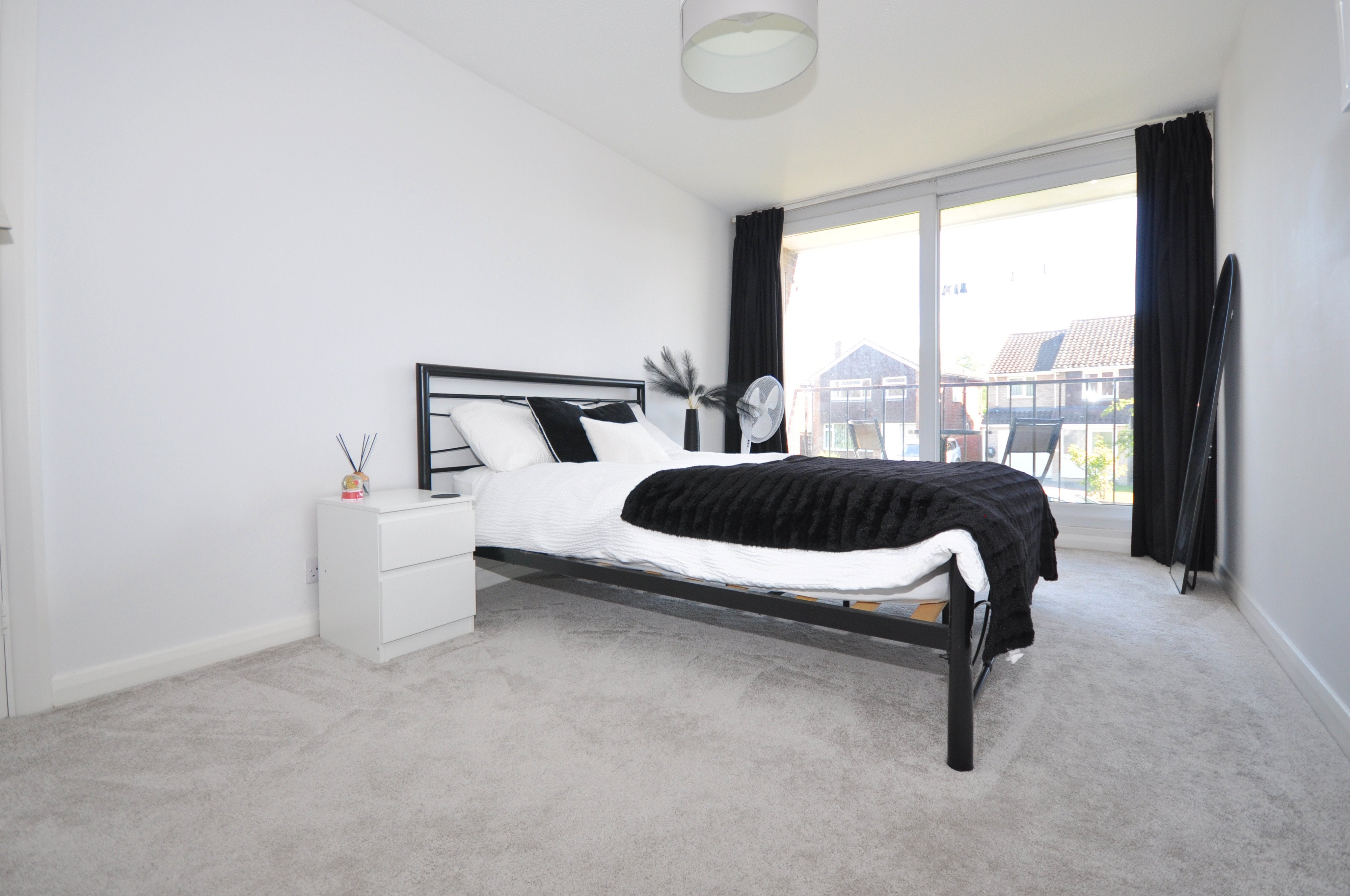 Flat Stanway Road in Cheltenham