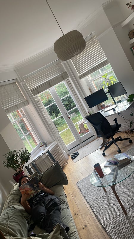 Room Shoot-up Hill in Greater London