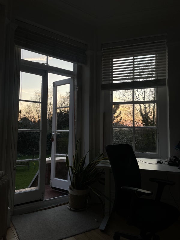 Room Shoot-up Hill in Greater London