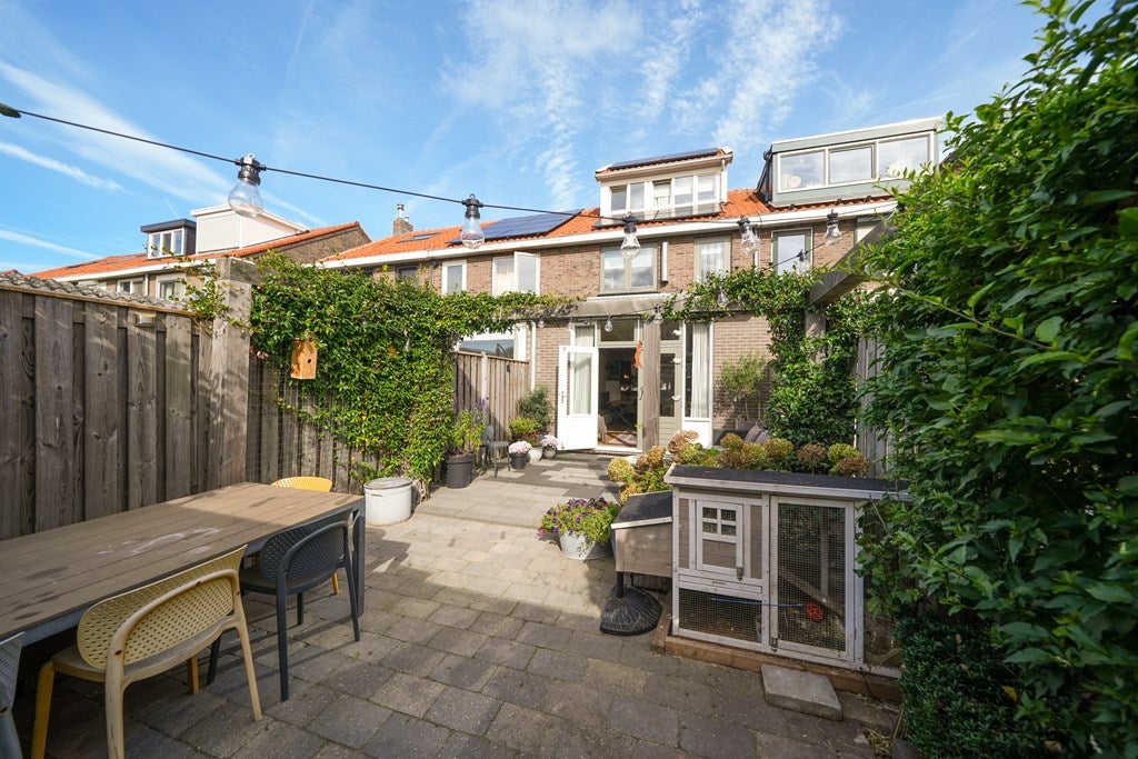 Huis Vrijlandtstraat 44 in Pernis Rotterdam