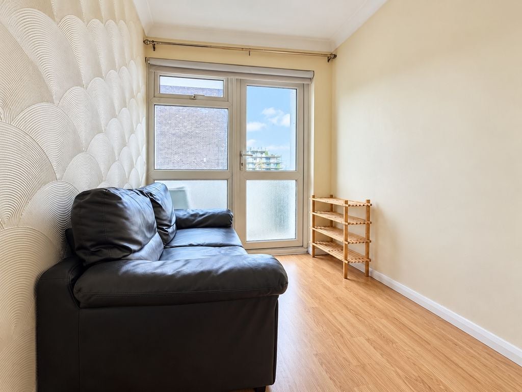 Flat Abbey Street in Greater London