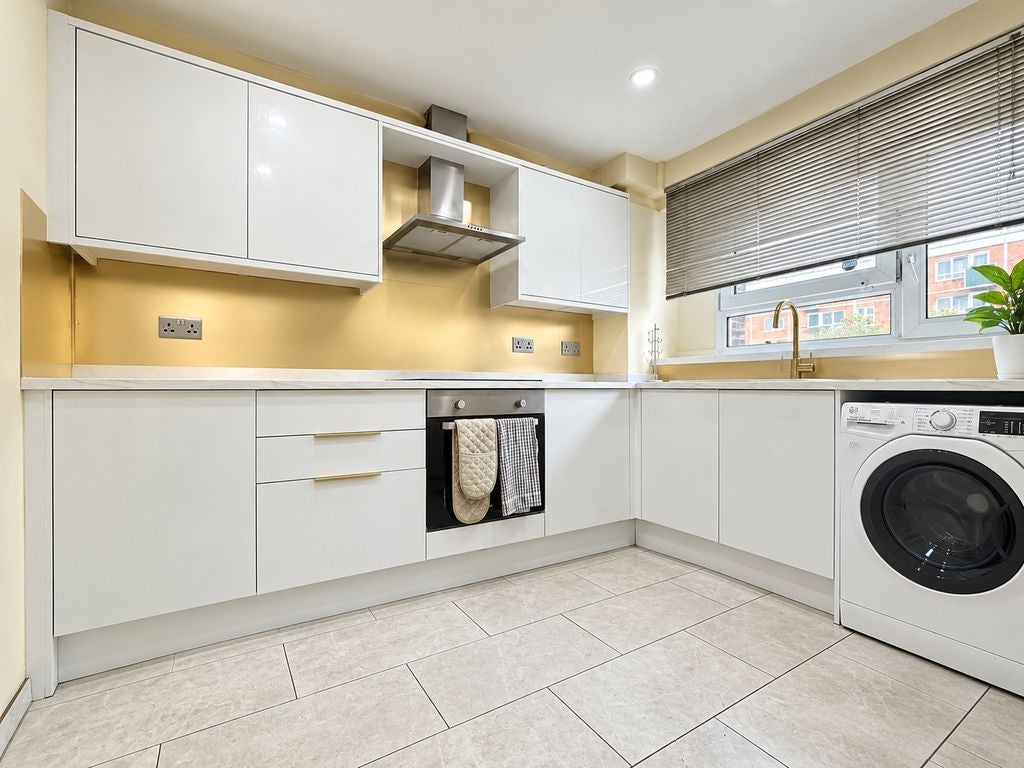 Flat Abbey Street in Greater London
