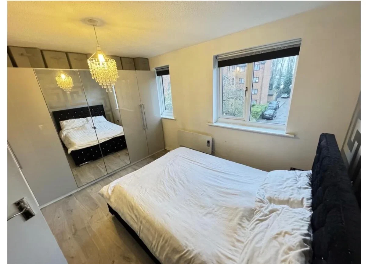 Flat Porter Close in Grays