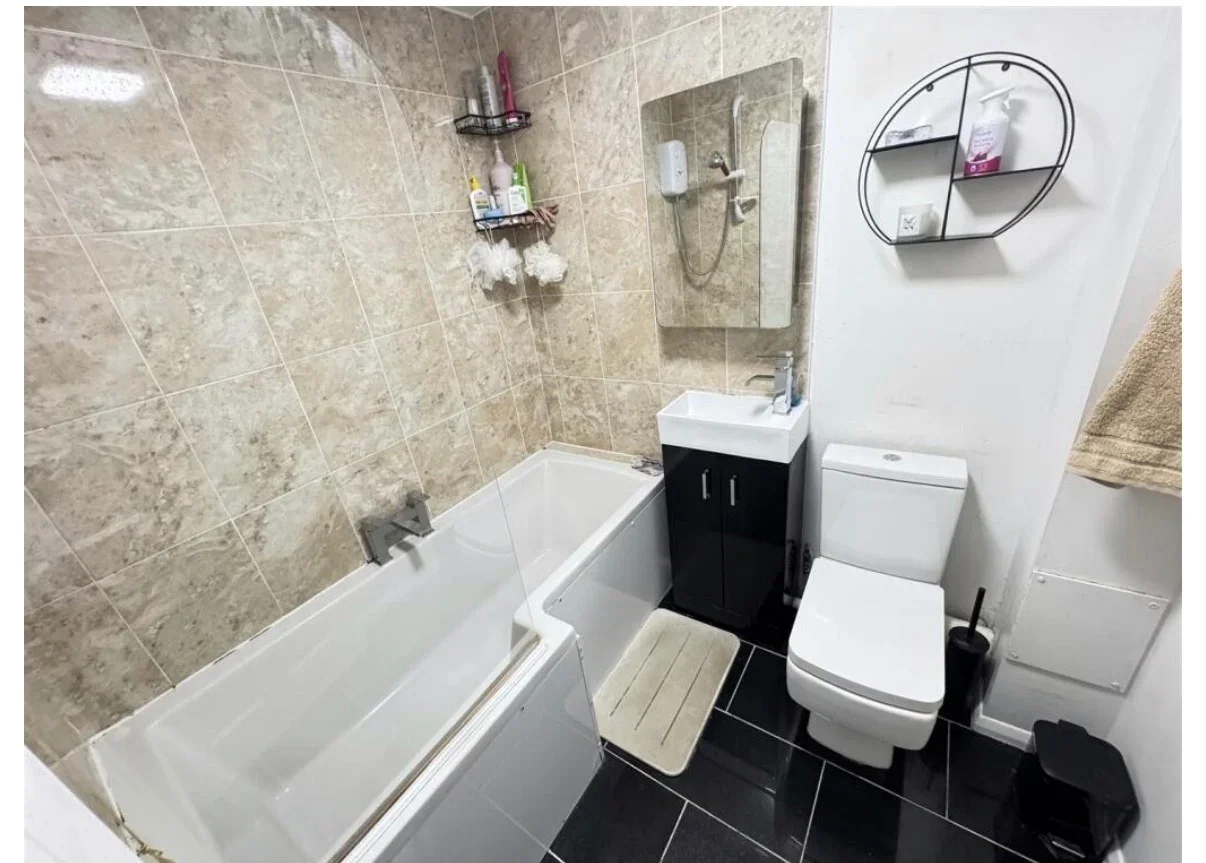 Flat Porter Close in Grays
