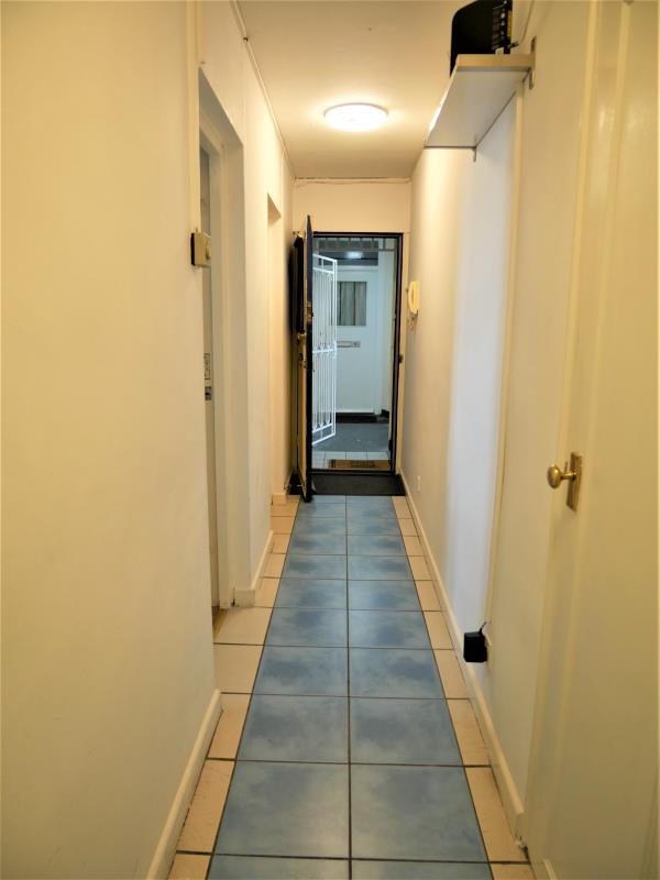 Flat Hall Street in Greater London