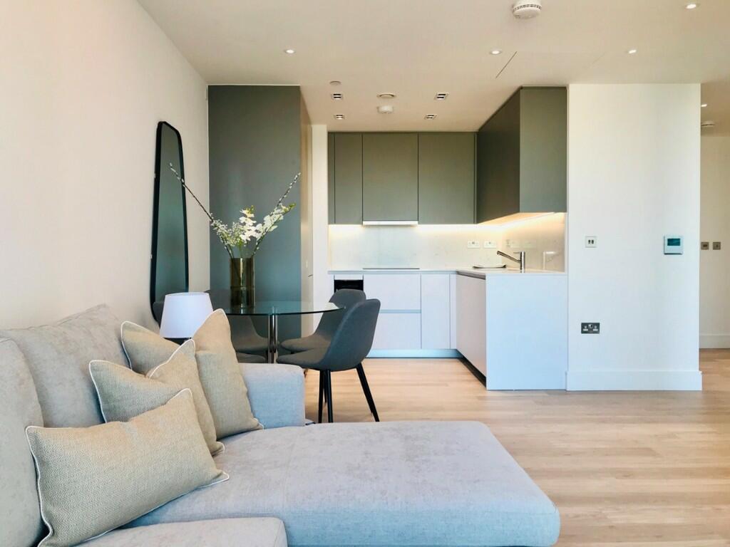 Flat Macclesfield Road in Greater London