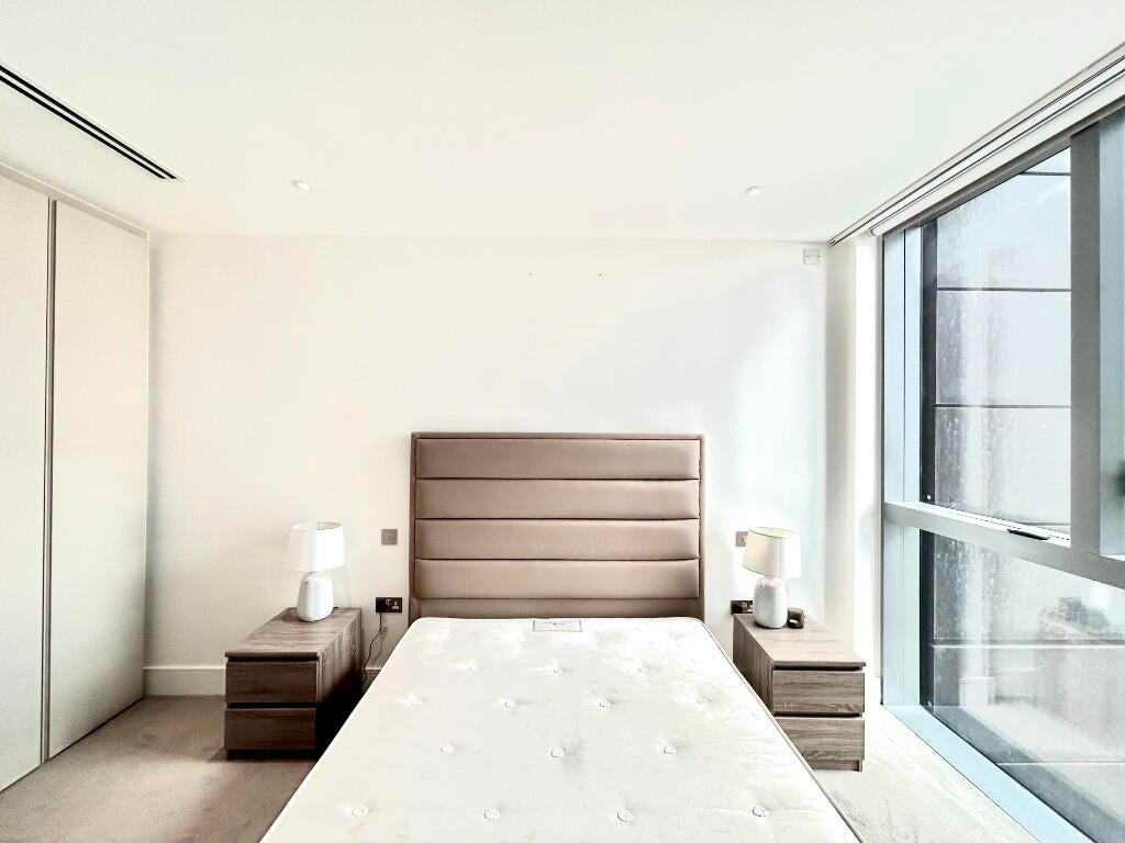 Flat Macclesfield Road in Greater London
